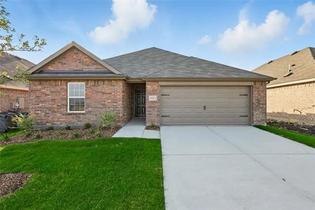 1021 Baker Bridge Drive, Forney
