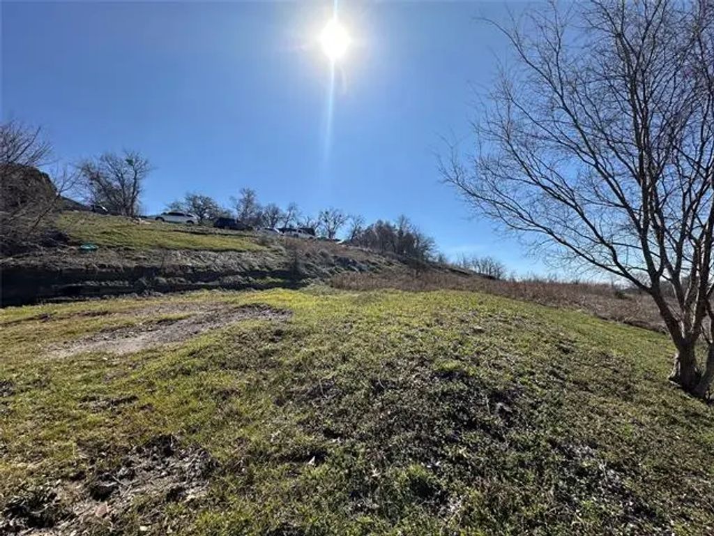 1014 Gallant Fox Drive, Dallas