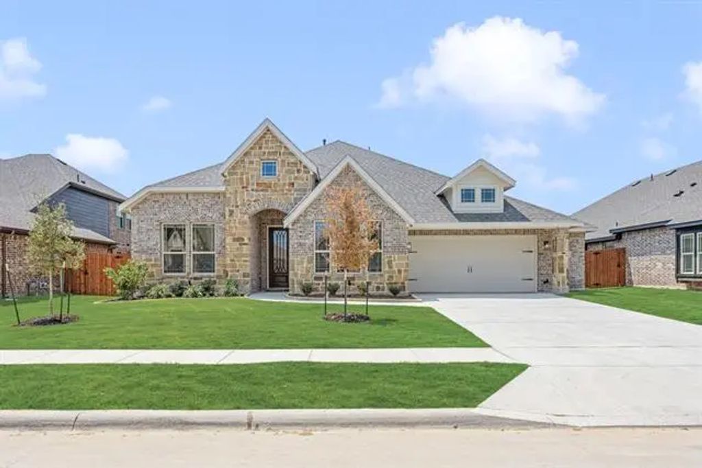 400 Atlas Cedar Drive, Glenn Heights