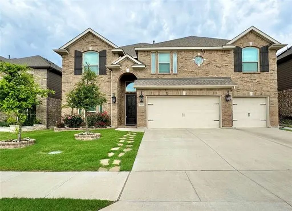 6025 Pine River Lane, Fort Worth