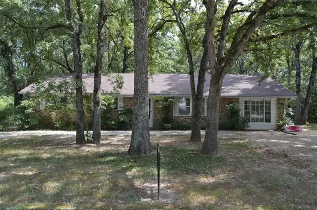 3747 County Road 3322, Greenville
