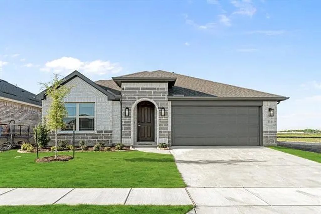 114 Winterwood Drive, Lavon