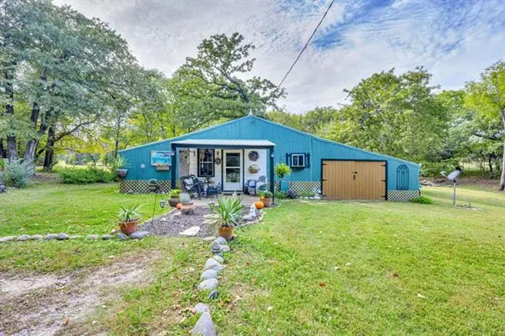 312 Magnus Road, Denison