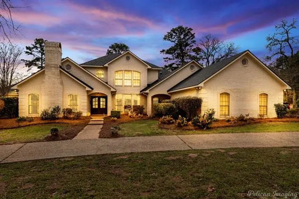 5765 Camelot Drive, Shreveport