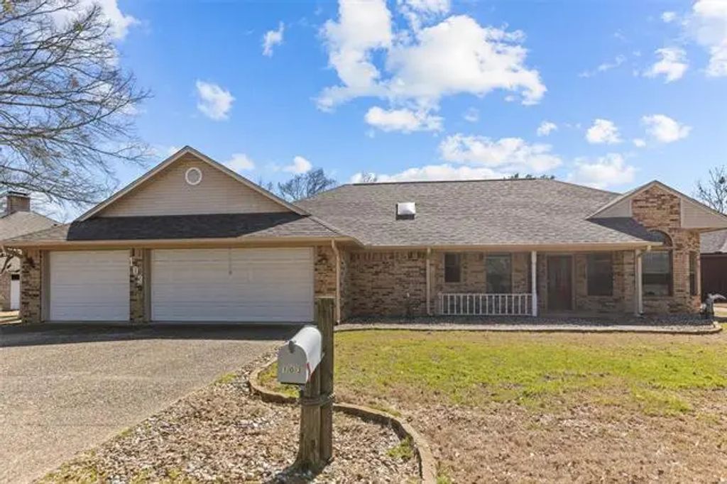 103 Holly Hill Lane, Bullard