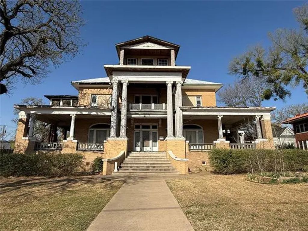207 Nw 4th Avenue, Mineral Wells