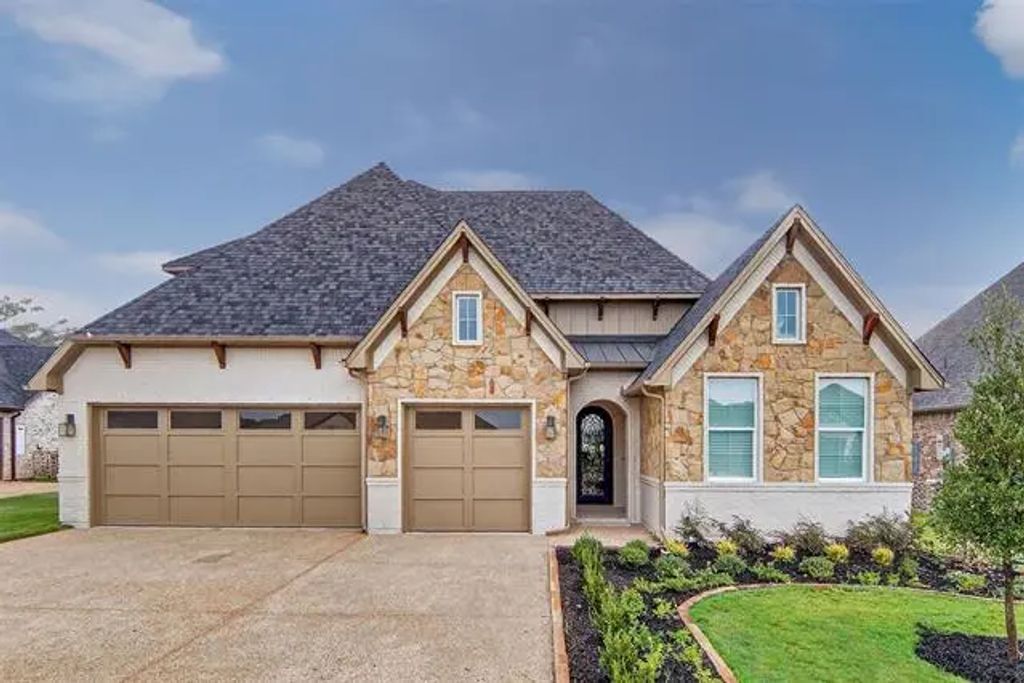 6210 Beretta Court, Granbury