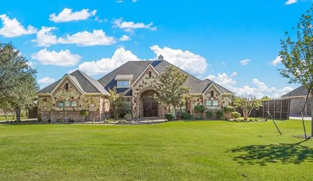 10292 County Road 213, Talty