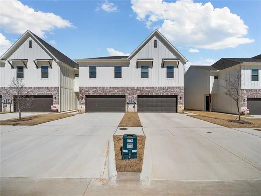 6325 Mason Court, Dallas