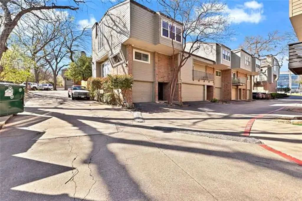 6808 Eastridge Drive E1 Apt 24, Dallas
