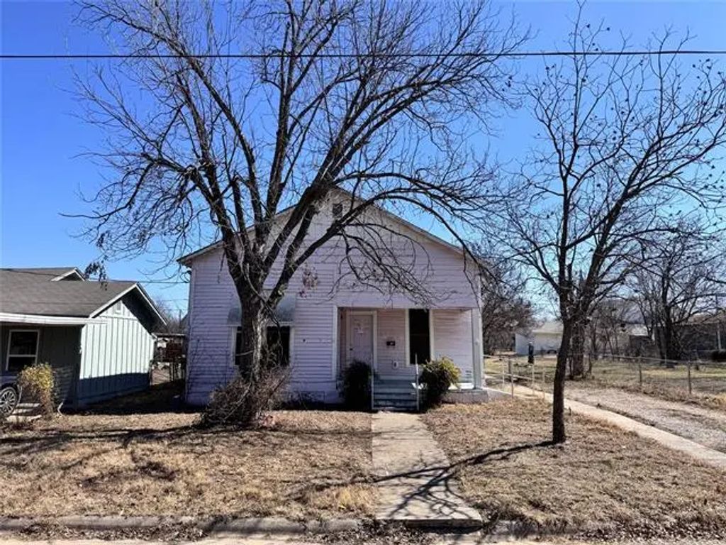 2204 Avenue C, Brownwood