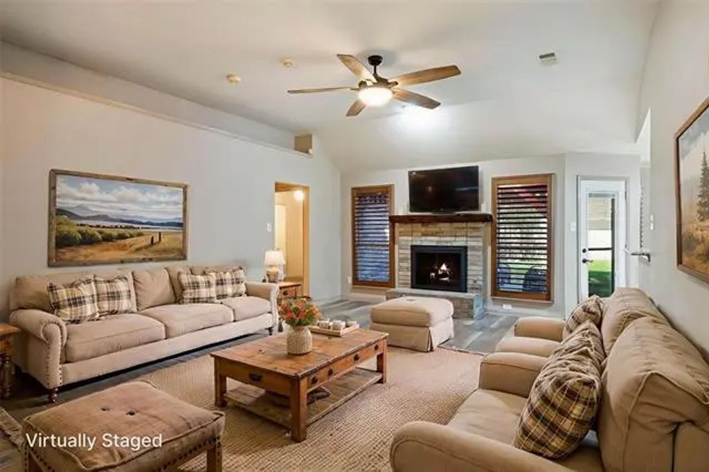 911 Bermuda Street, Forney