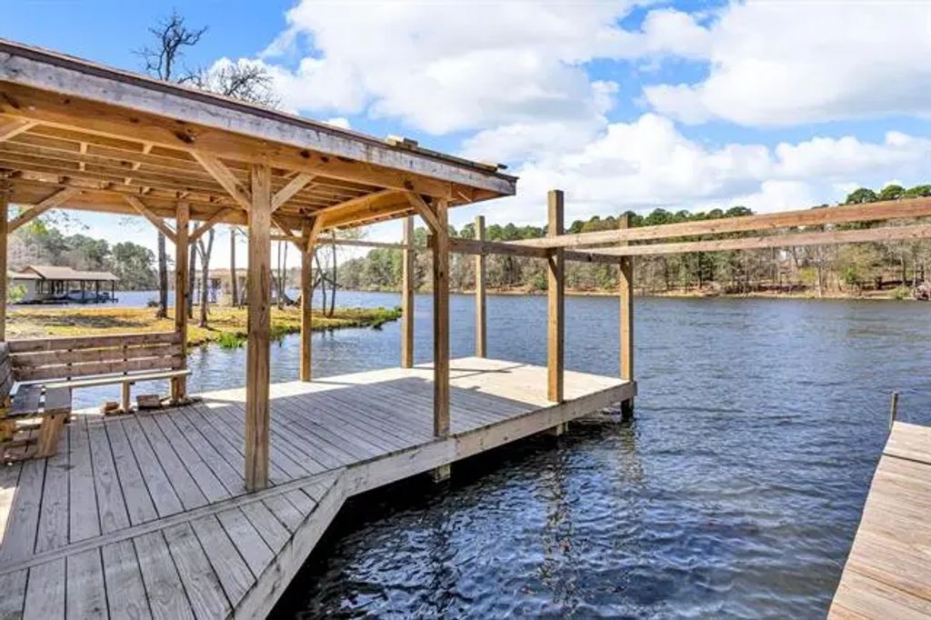 141 Llano Bend, Holly Lake Ranch