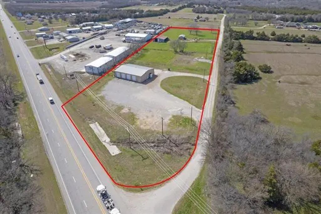 253 County Road 4465, Trenton
