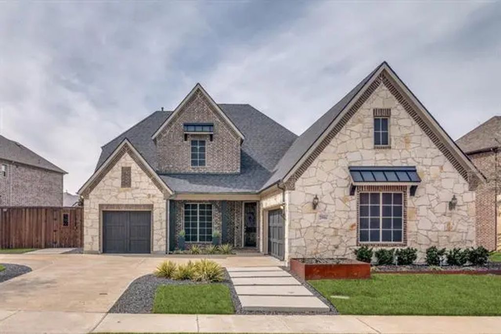 2906 Green Way Drive, Rockwall
