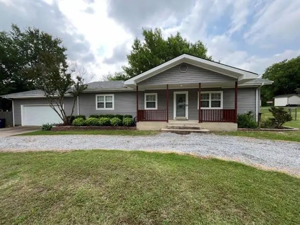 751 E Cooper Street, Van Alstyne