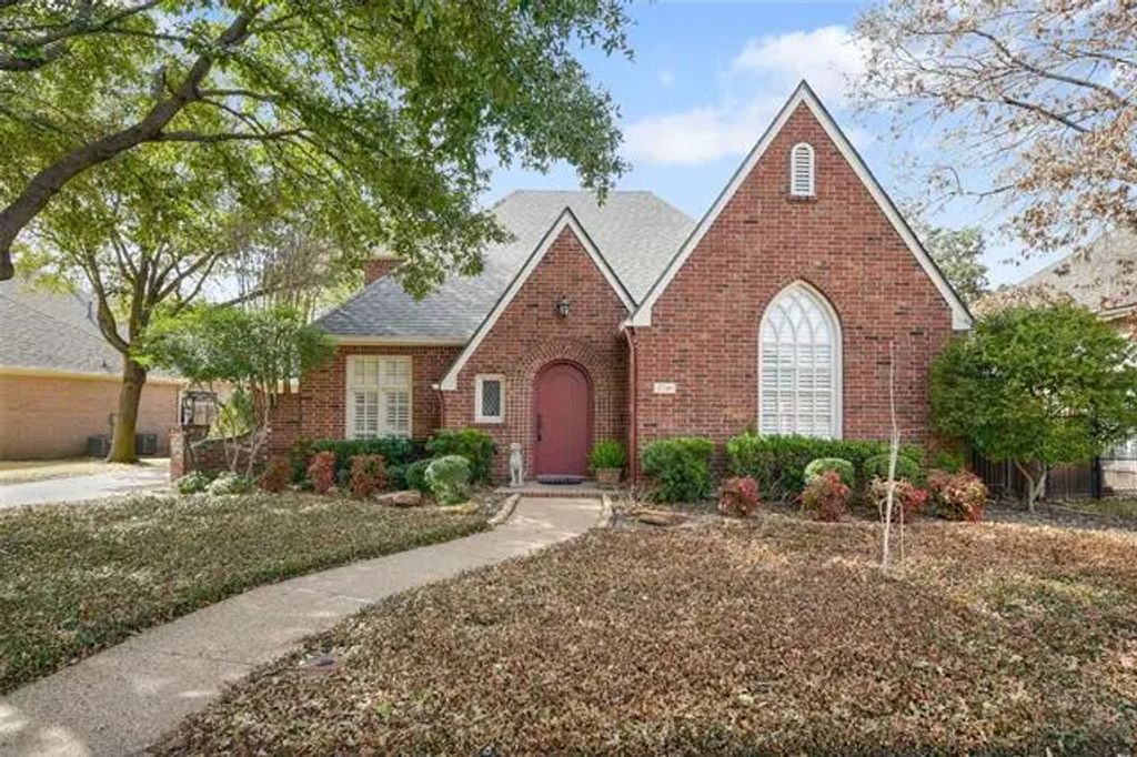 2740 Manorwood Trail, Fort Worth