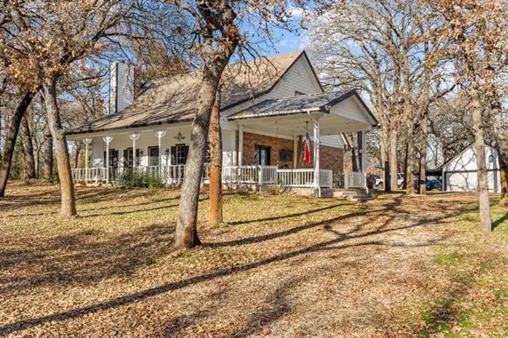 412 Kaether Lane, Alvarado