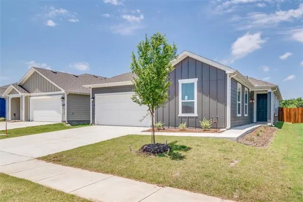 717 Saint Lawrence Drive, Seagoville
