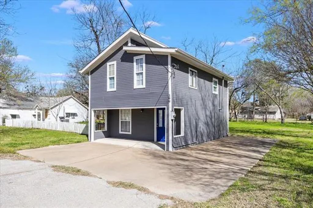 399 E College Street, Alba