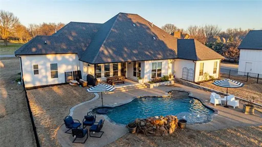 308 Kylie Court, Sulphur Springs