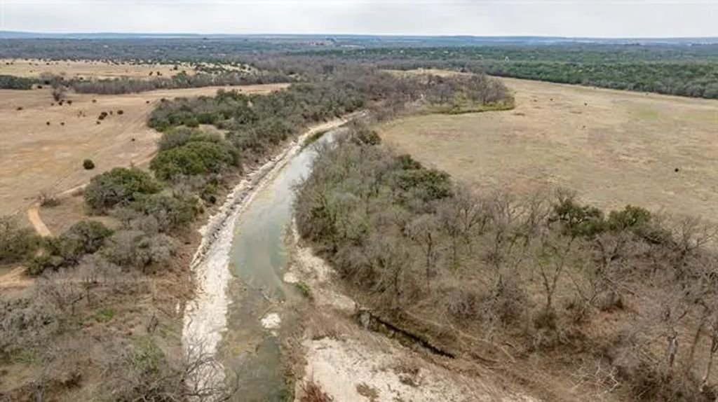 334 Private Road 2483, Hico