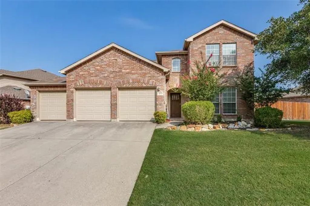 1040 Albatross Lane, Aubrey