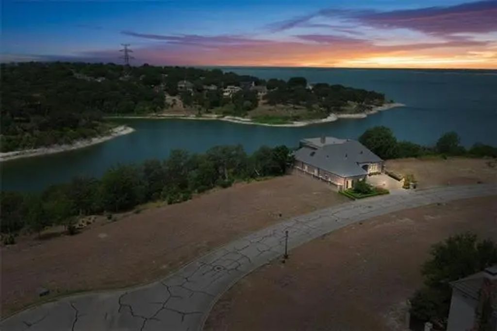 28 Enclave Court, Waco