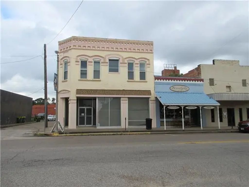 201 Live Oak Street, Marlin