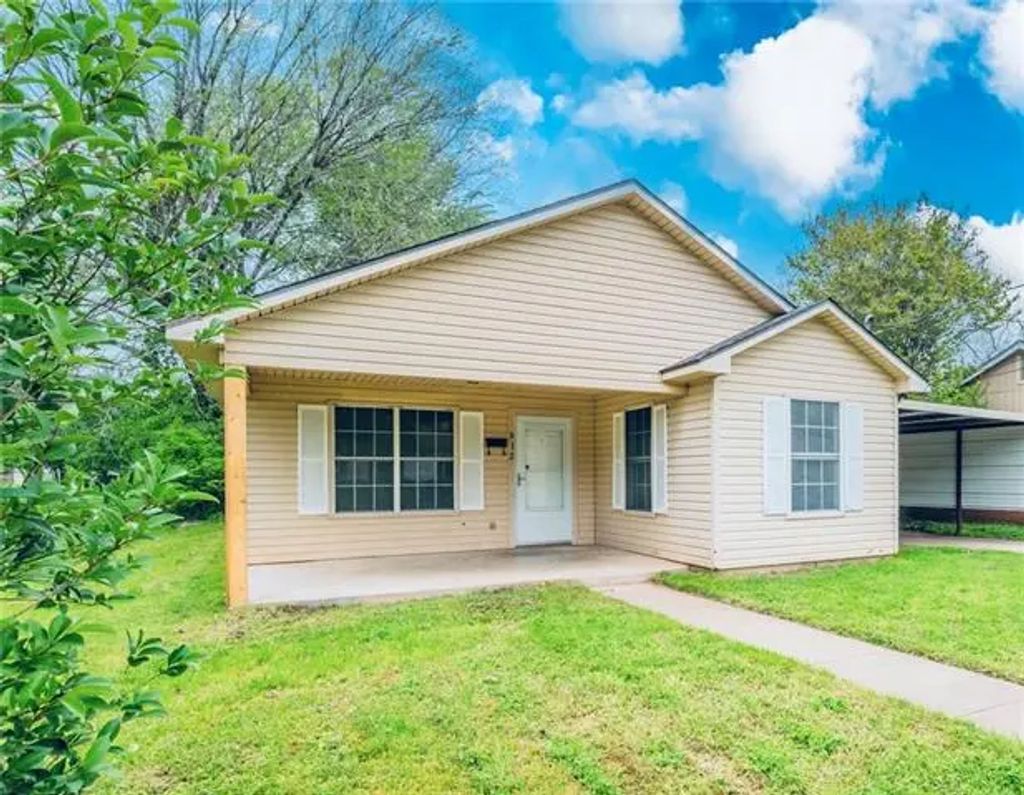 812 E Pecan Avenue, Waco