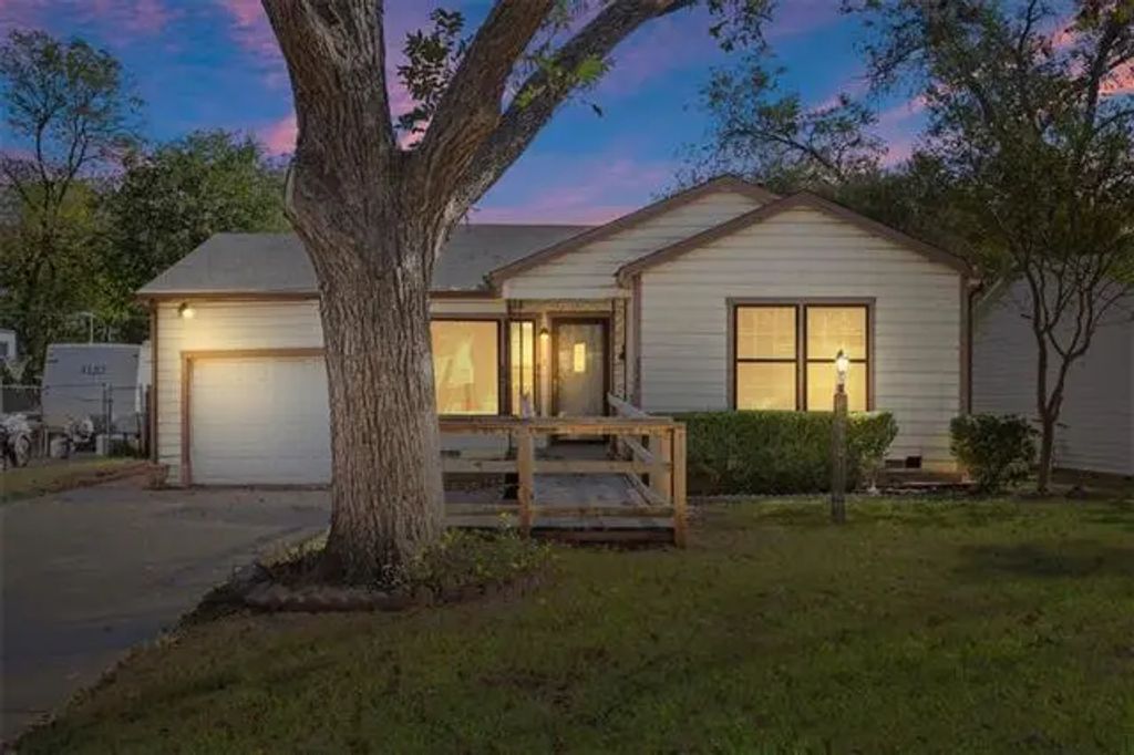 4020 Maple Avenue, Waco