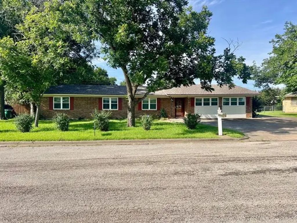 808 W Denison Drive, Robinson