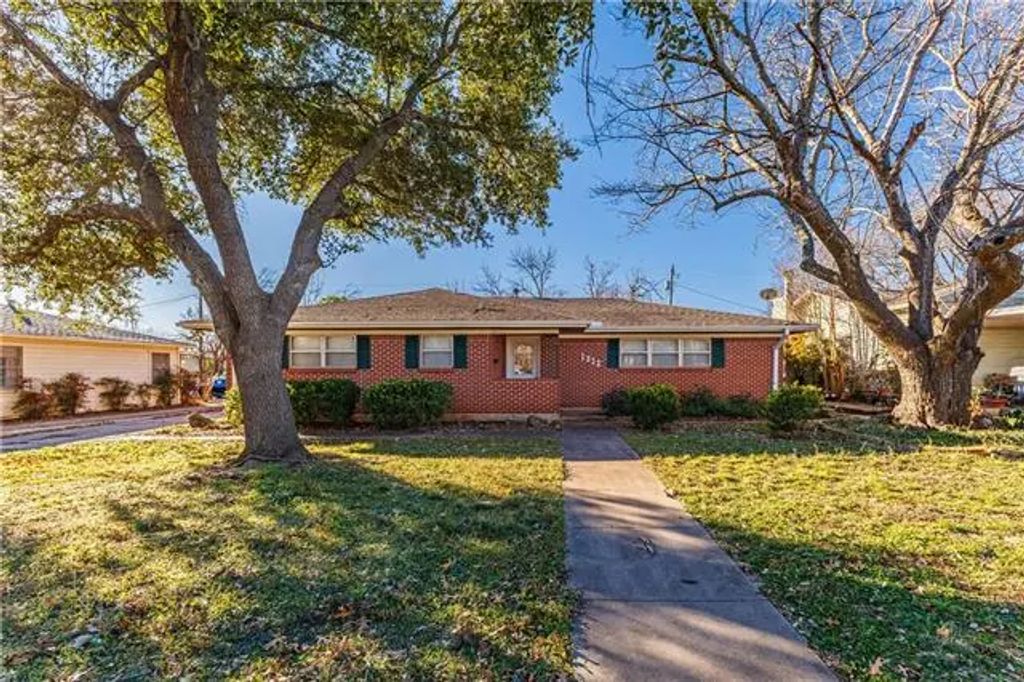 1312 W 3rd Street, McGregor