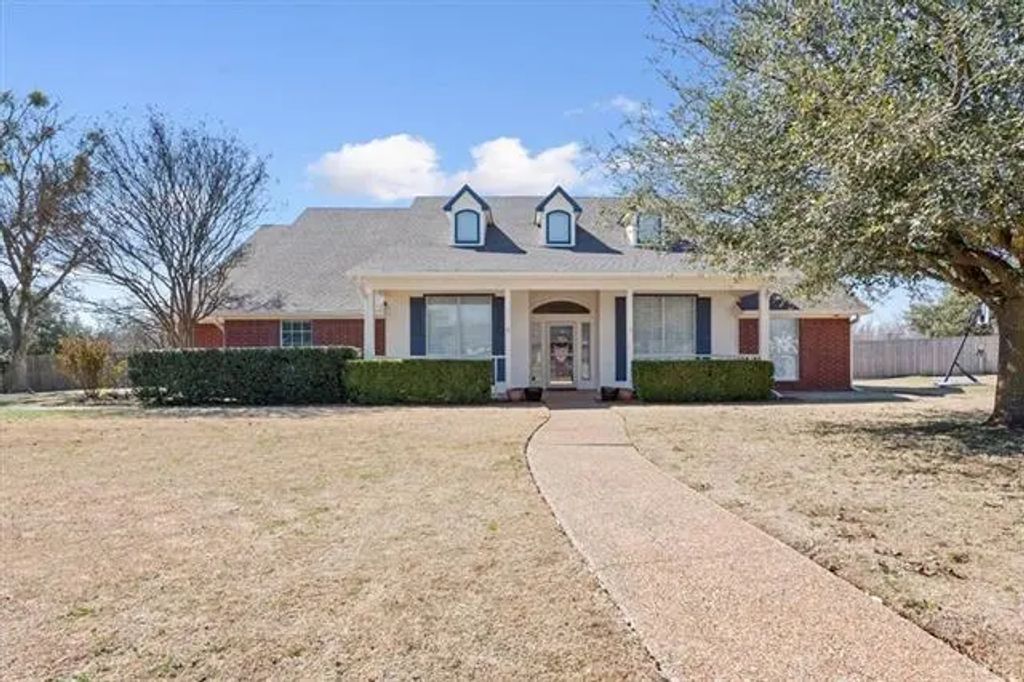 707 Remington Park, Robinson