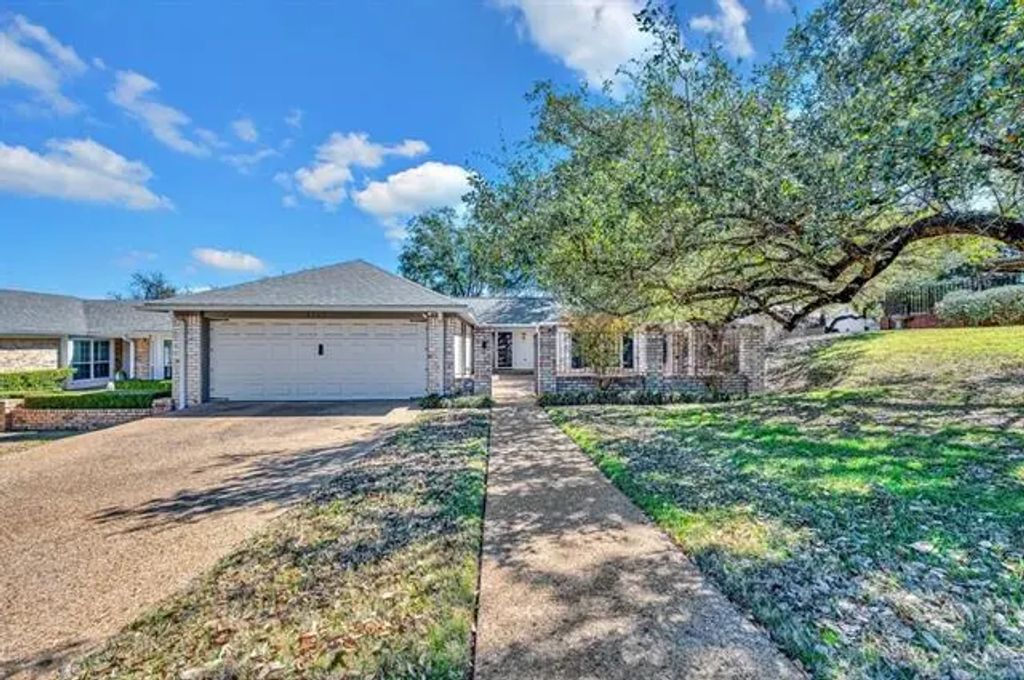 4552 Westchester Drive, Waco