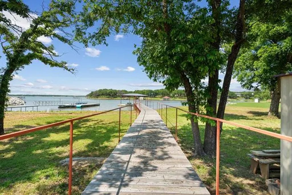 1559 Casino Road, Nocona