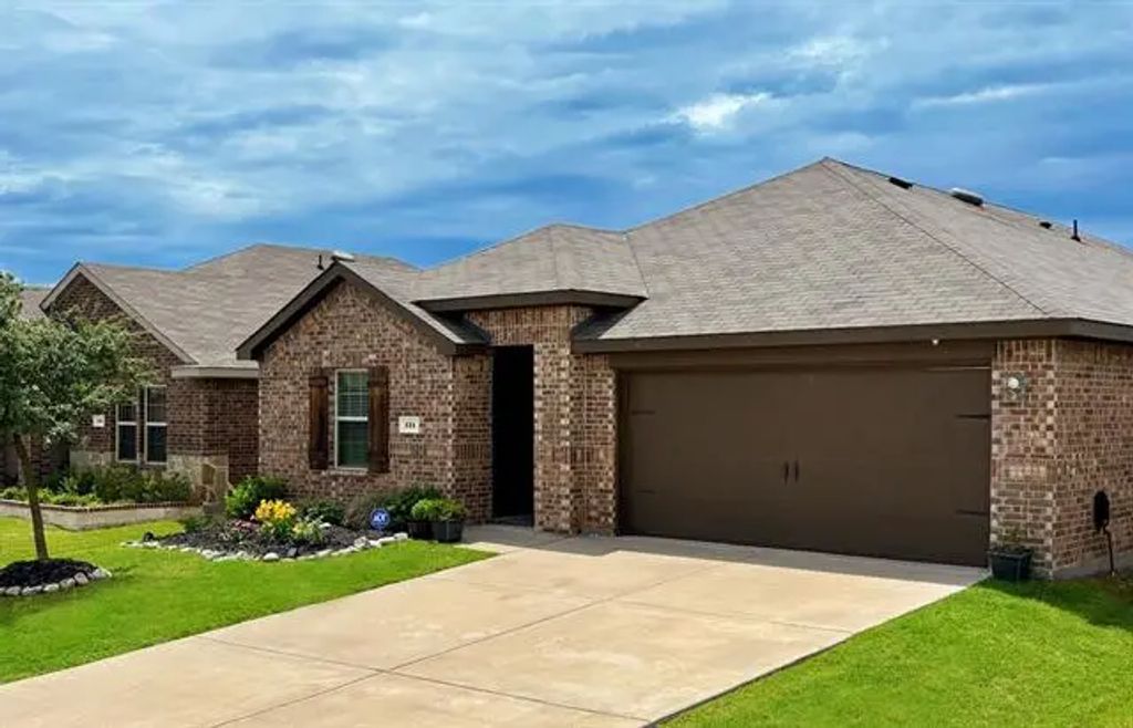 121 Sir Barton Lane, Caddo Mills