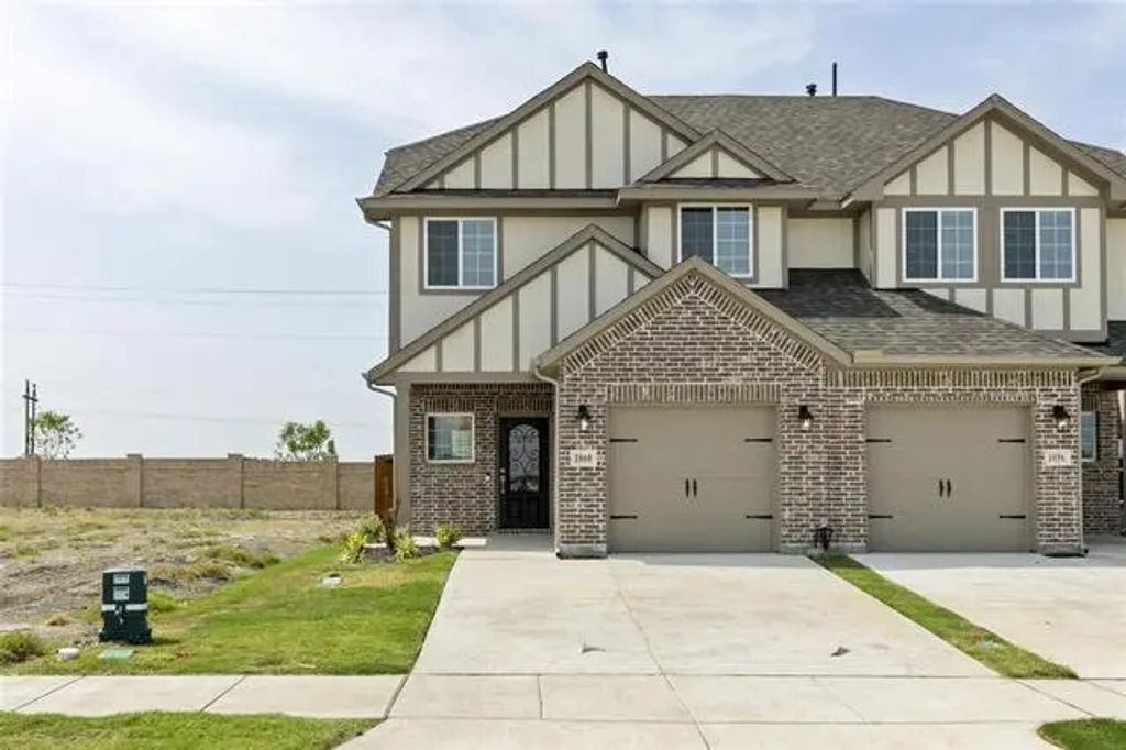 1060 Happy Holly Road, Lavon