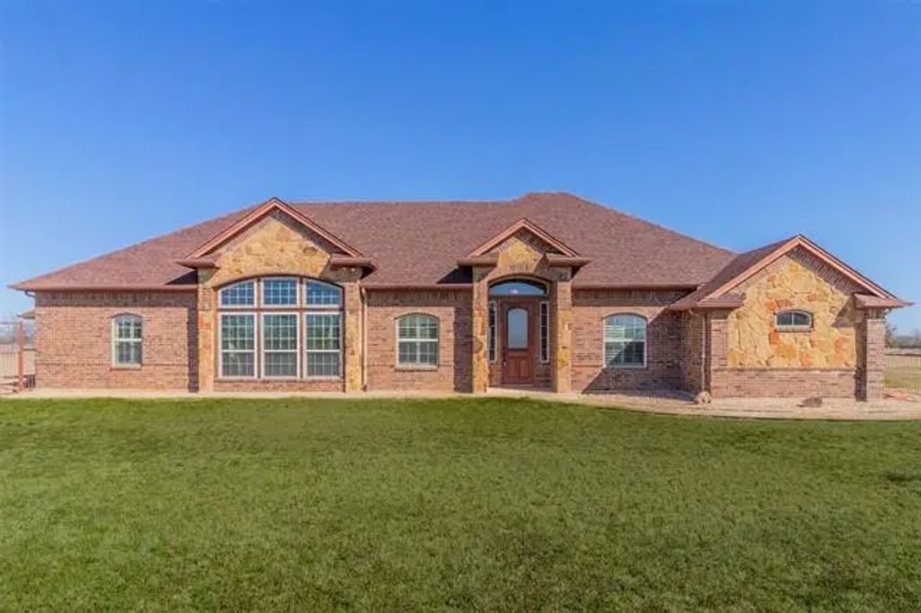 645 Post Oak Road, Gordon