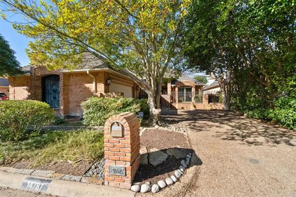 14787 Buckingham Court, Addison