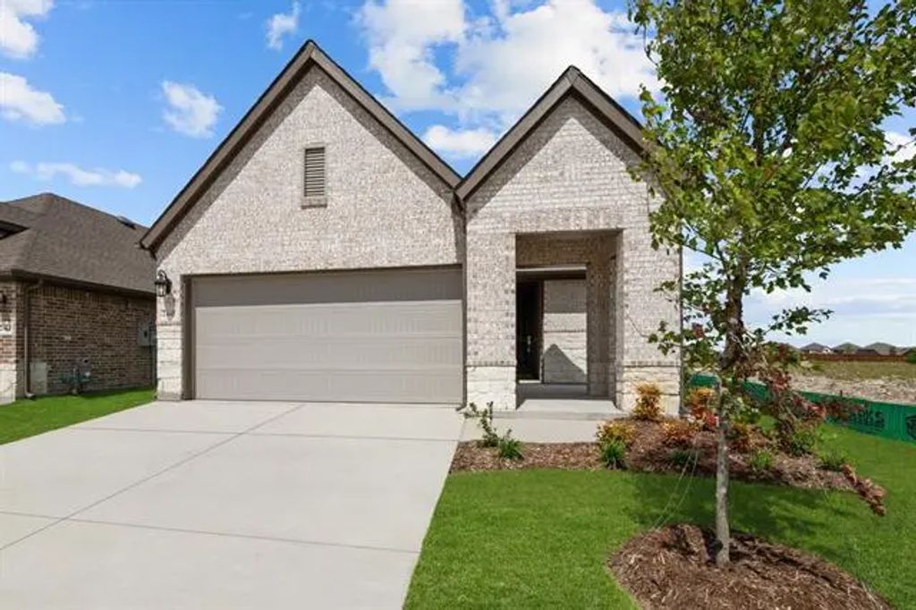 2445 Jackson Burn Drive, Royse City