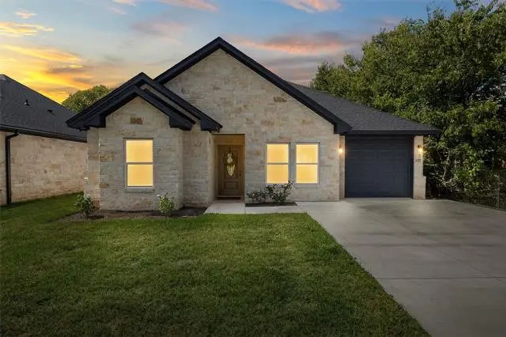 329 Rogers Street, McGregor
