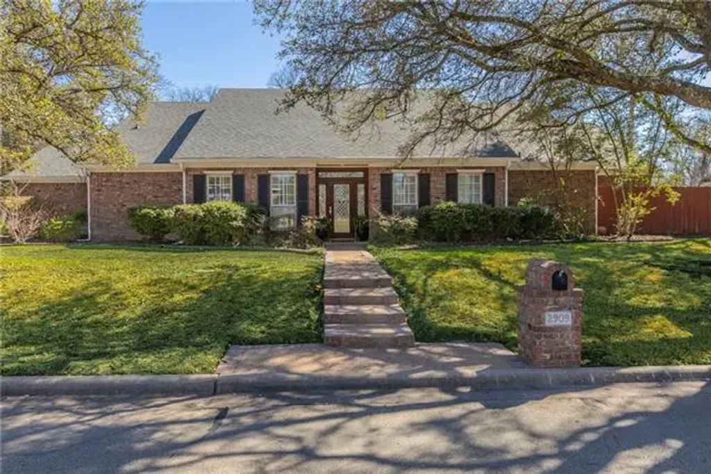 2909 Stratford Drive, Temple