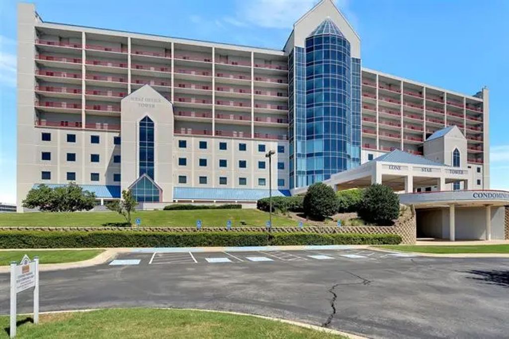 3575 Lone Star Circle 517, Fort Worth