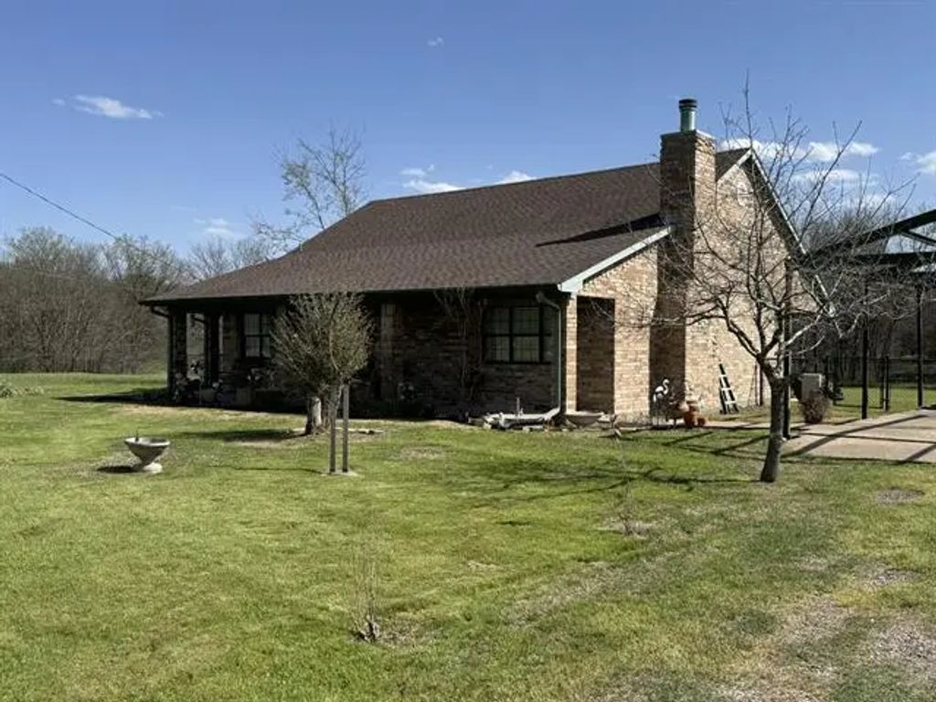 2130 County Road 0025, Corsicana