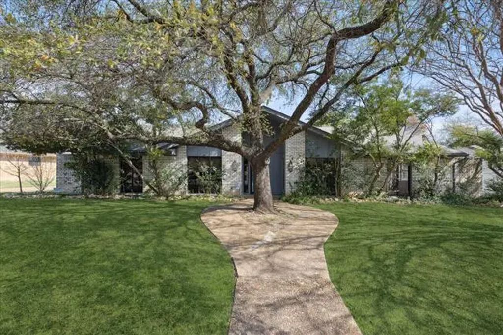 4379 Rota Circle, Fort Worth