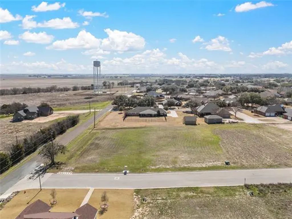42 Pareya Circle, West