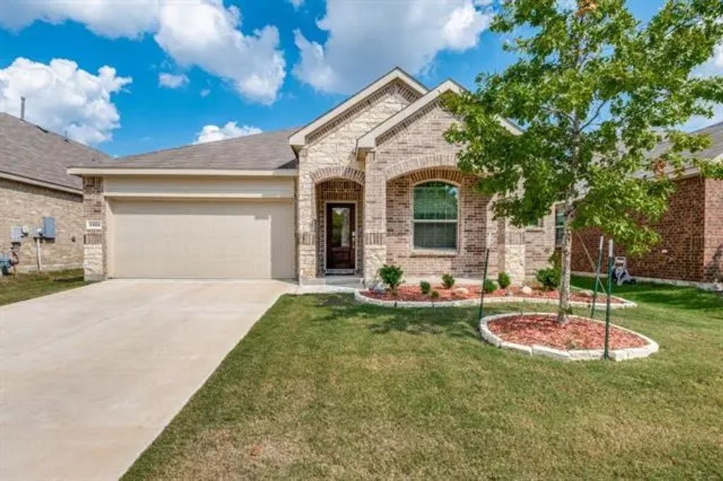 8424 Gray Squirrel Lane, McKinney
