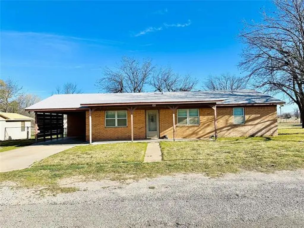 441 8th Street, Cross Plains