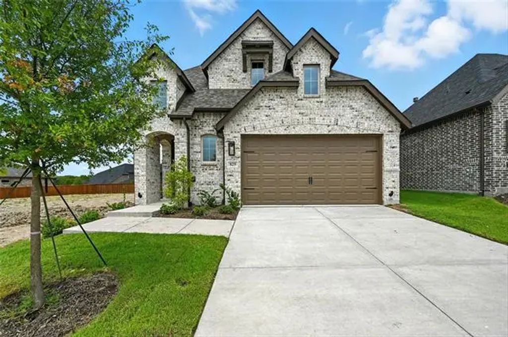 829 Stone Grove Road, Lavon